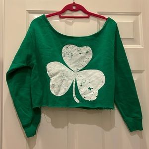 Awkward Styles RN 153650 Swet top with a clove on the front size S Green